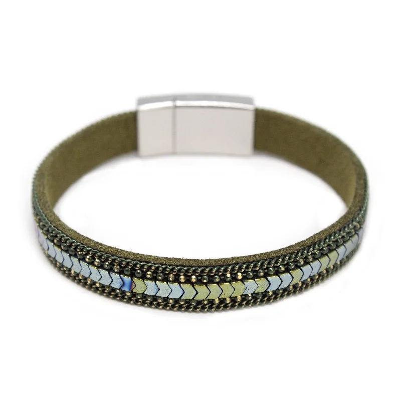 women minimalist bracelets -Delicate Suede Bracelet <<< Green