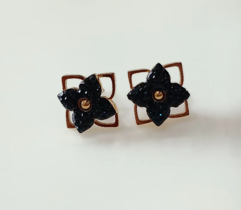 women modern earrings -Tarohi Jewels Stainless Steel Rosegold Plated Floral Stud Earring-STNER 2564