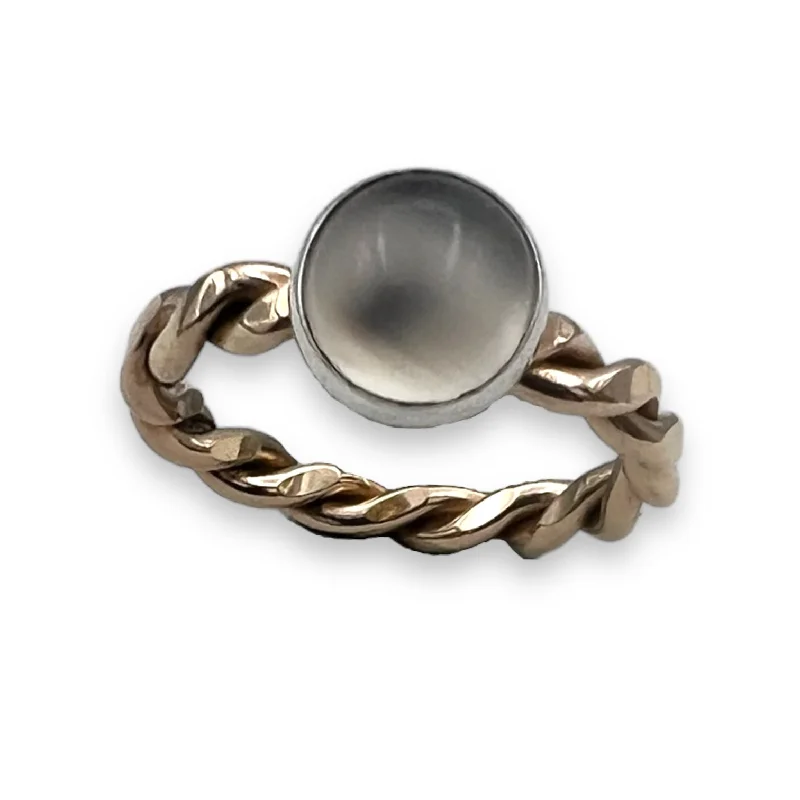 women affordable rings -1116L - The Twist Ring - Light