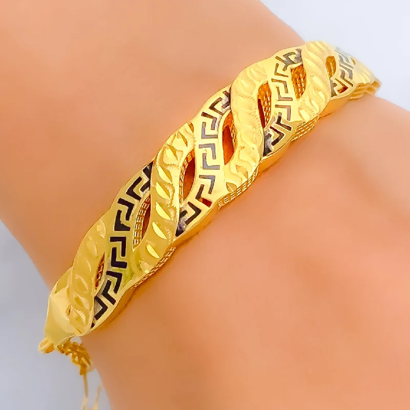 women adjustable bracelets -Captivating Alternating Curve 21K Gold Flexi Bangle Bracelet